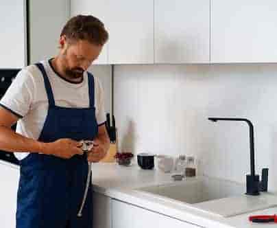 We are offering Expert Plumbing Services - 星空娱乐